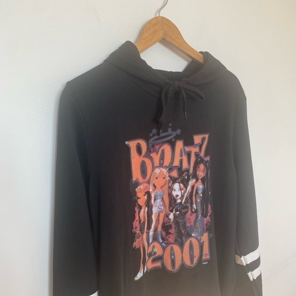 VINTAGE Vibes Y2K Bratz Doll 2001 Sweater Throwback Hoodie Black Festival Spring - Picture 3 of 10